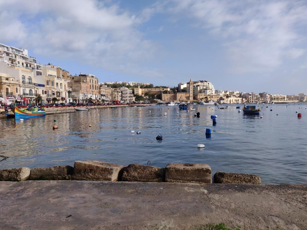 Appartement Panoramic Penthouse In Marsascala Which Enjoys Sea And Country Views à Marsaskala Extérieur photo