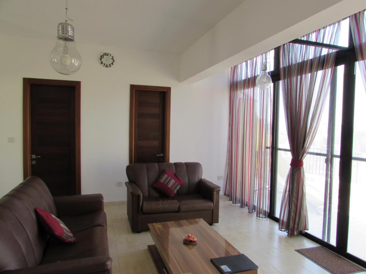 Appartement Panoramic Penthouse In Marsascala Which Enjoys Sea And Country Views à Marsaskala Extérieur photo
